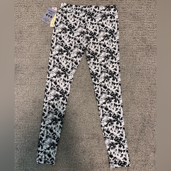 NEW with Tags Women’s Black & White Patterned Leggings - Size Small - Picture 2 of 3